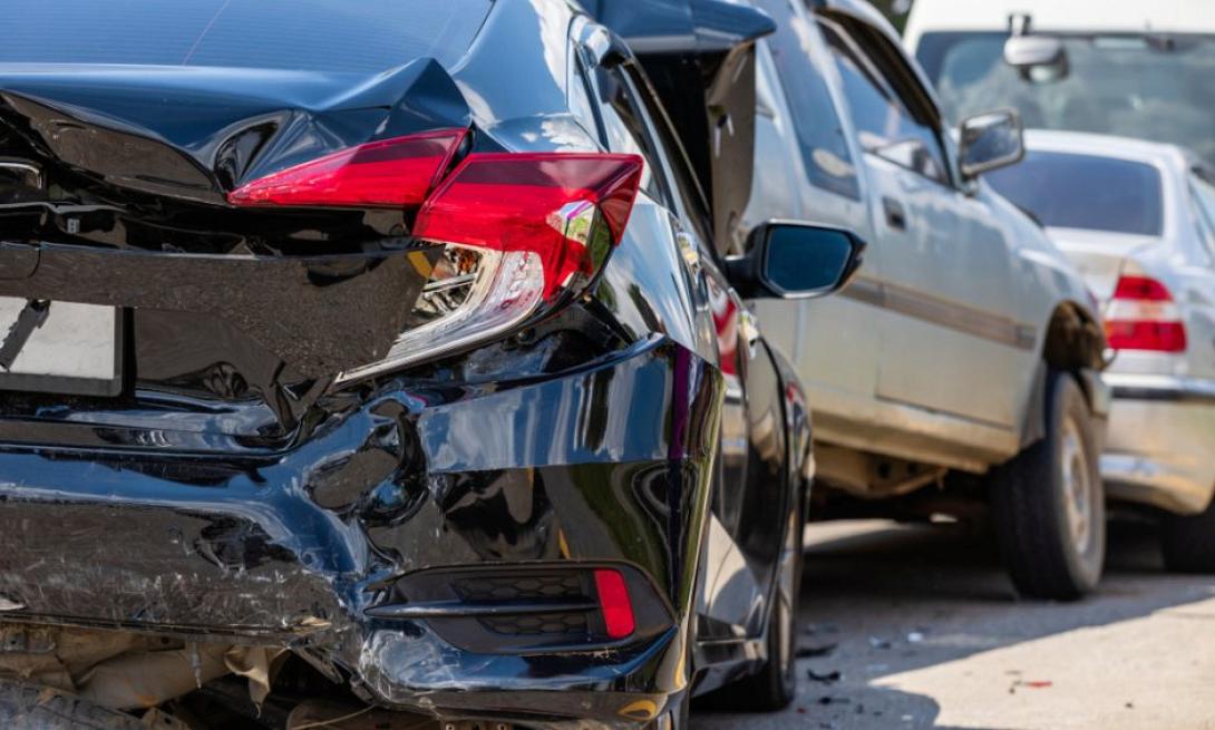 καραμπόλα αυτοκινήτων