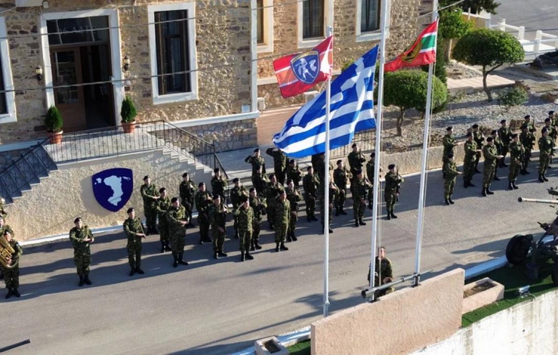 στρατιωτες