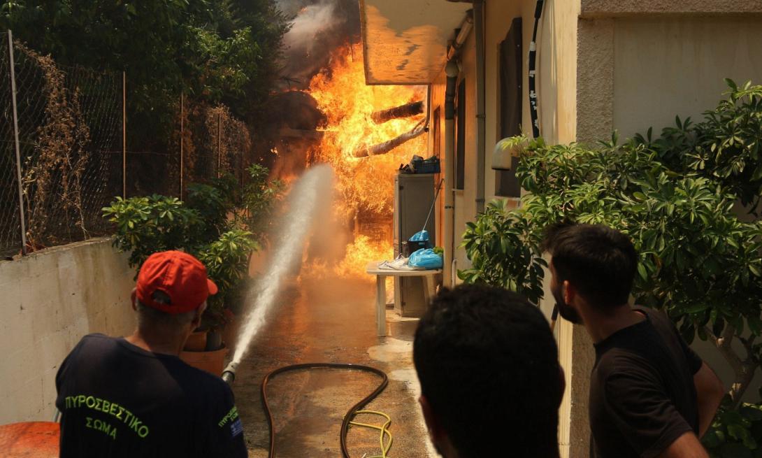 φωτια πατρα