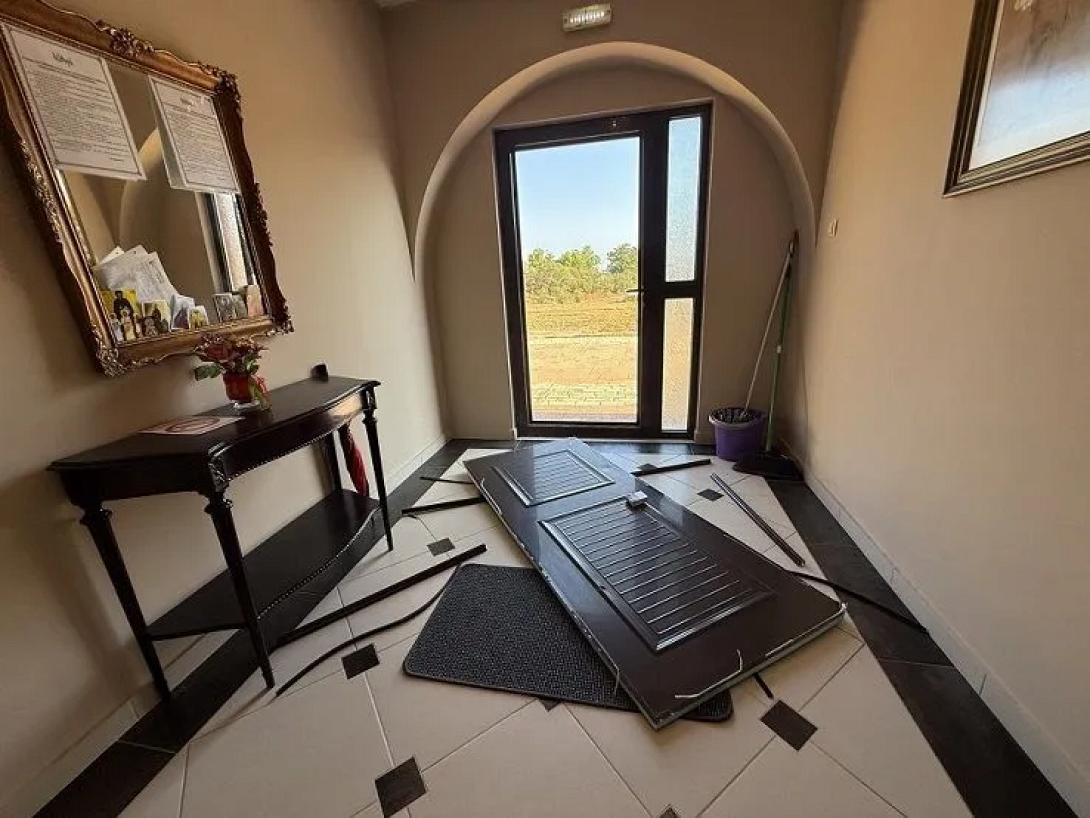 μητροπολη κυδωνίας βανδαλισμοί