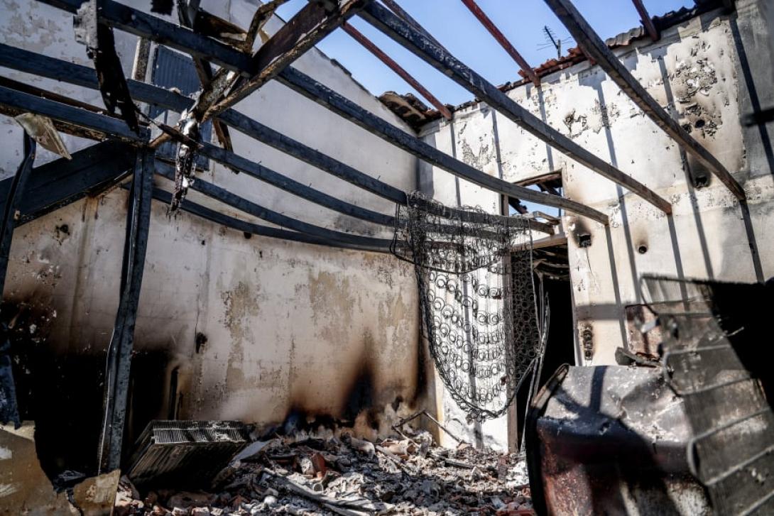 καμένο σπίτι 