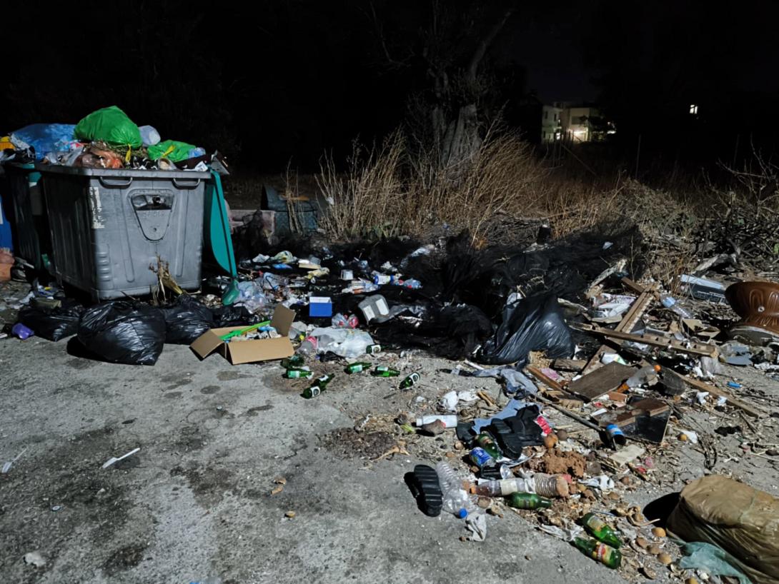 σκουπίδια - Τυμπάκι