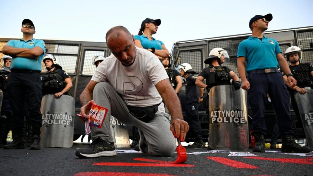 ΔΙΑΜΑΡΤΥΡΙΑ ΣΤΟ ΛΙΜΑΝΙ ΠΕΙΡΑΙΑ