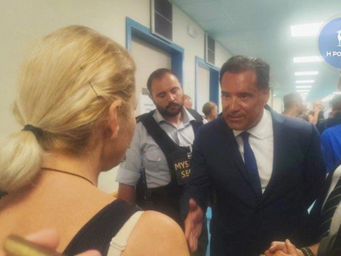 Οξύς διάλογος Γεωργιάδη με γυναίκα στη Ρόδο