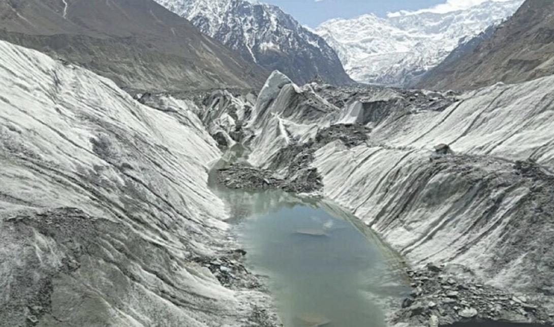 παγετώνας, νεκρός