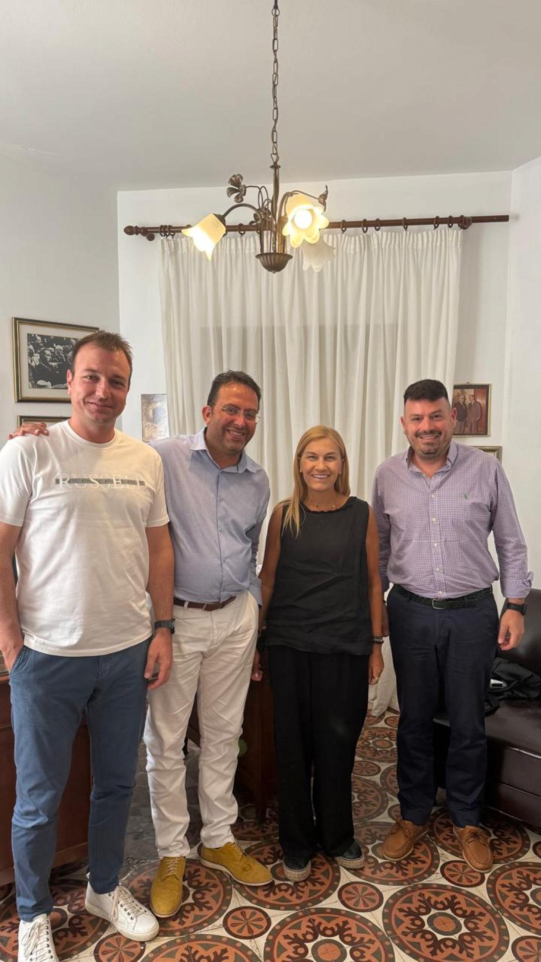 Σέβη Βολουδάκη με  Ένωση Στρατιωτικών Χανίων