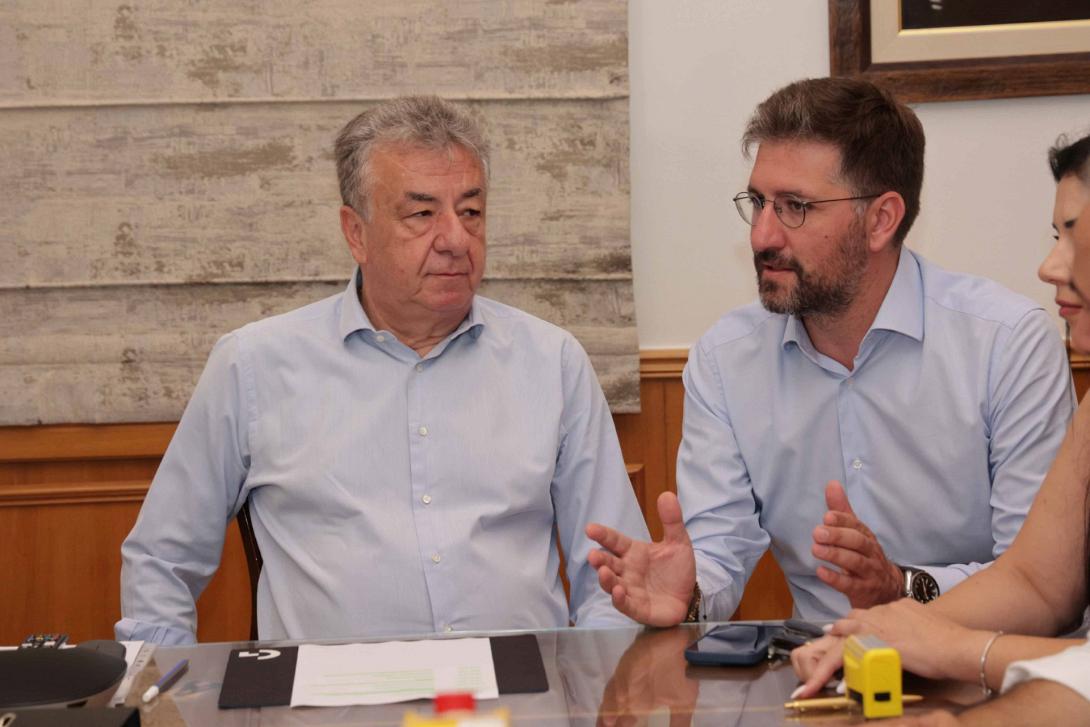 Μποκέας - Αρναουτάκης