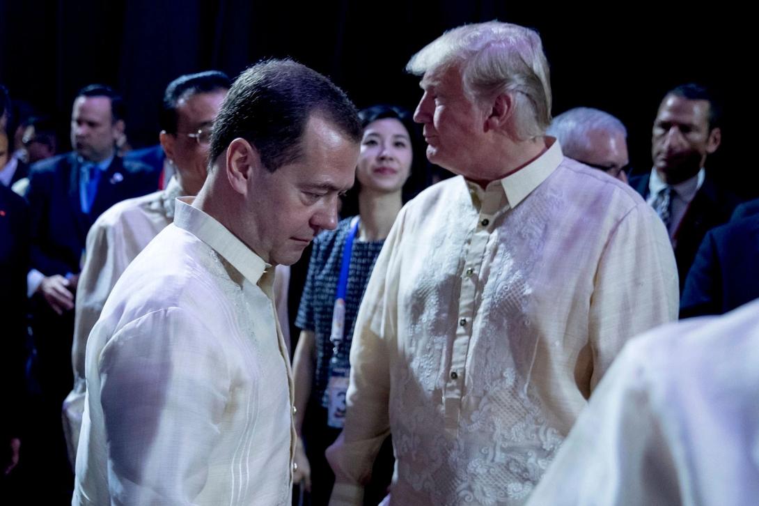 μεντβεντεφ τραμπ