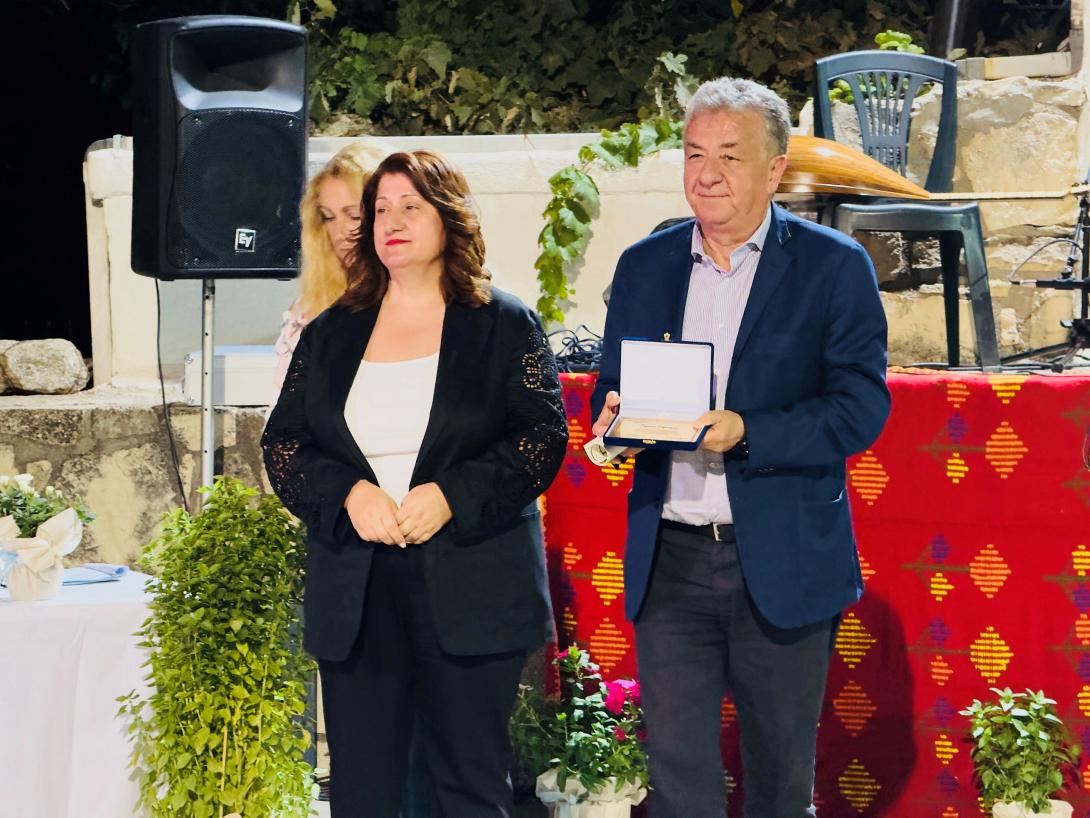 ΑΡΝΑΟΥΤΑΚΗς ΑΒΔΕΛΑς