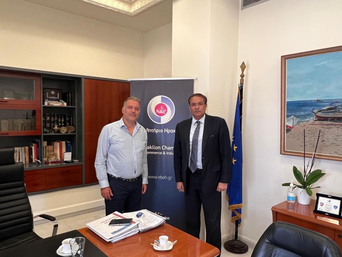 Ο Πρέσβης του Πακιστάν στο Επιμελητήριο Ηρακλείου