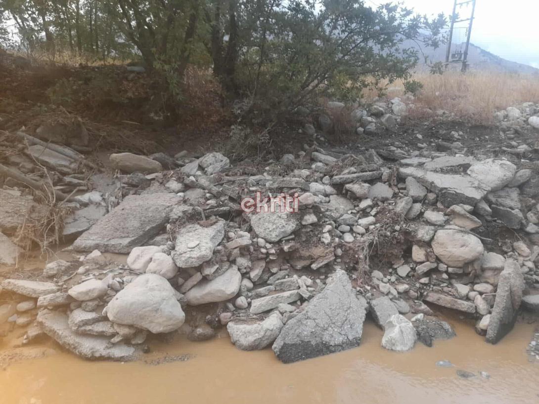 έμπαρος μπάζα