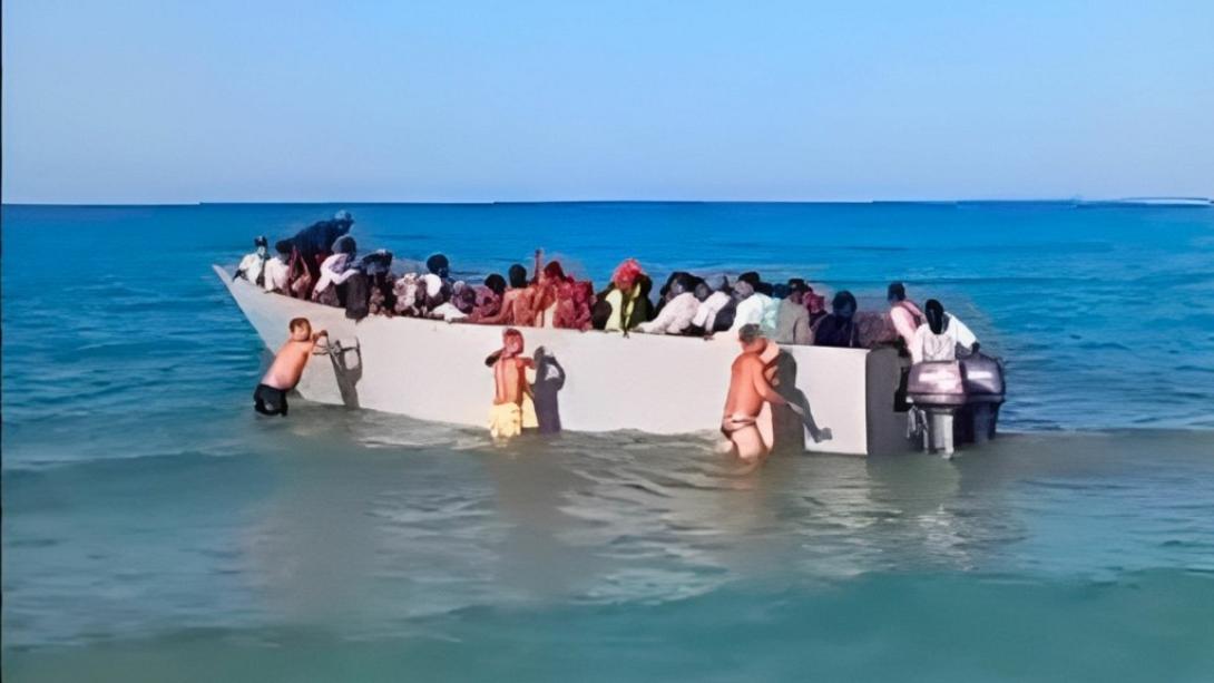 γαυδος μεταναστες λουομενοι