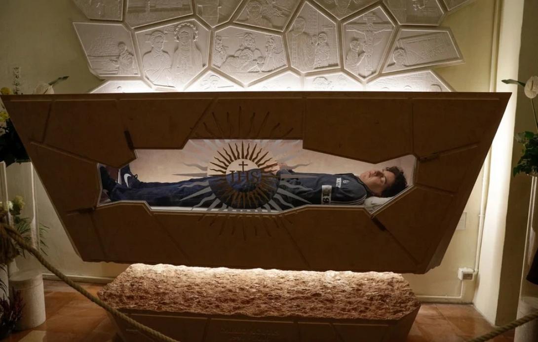 Κάρλο Ακούτις