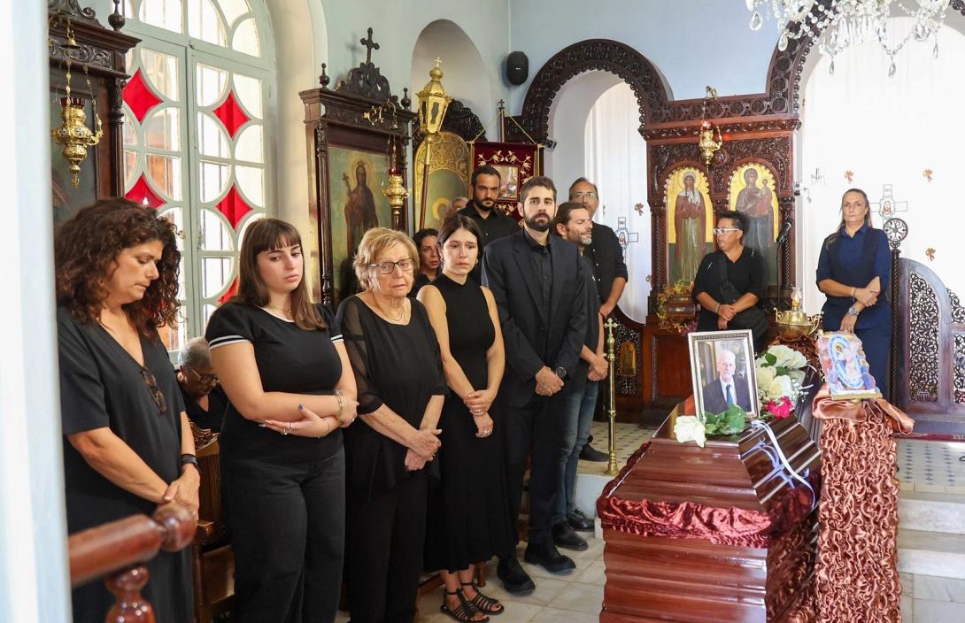 κηδεία - Νίκος Παπαδάκης 