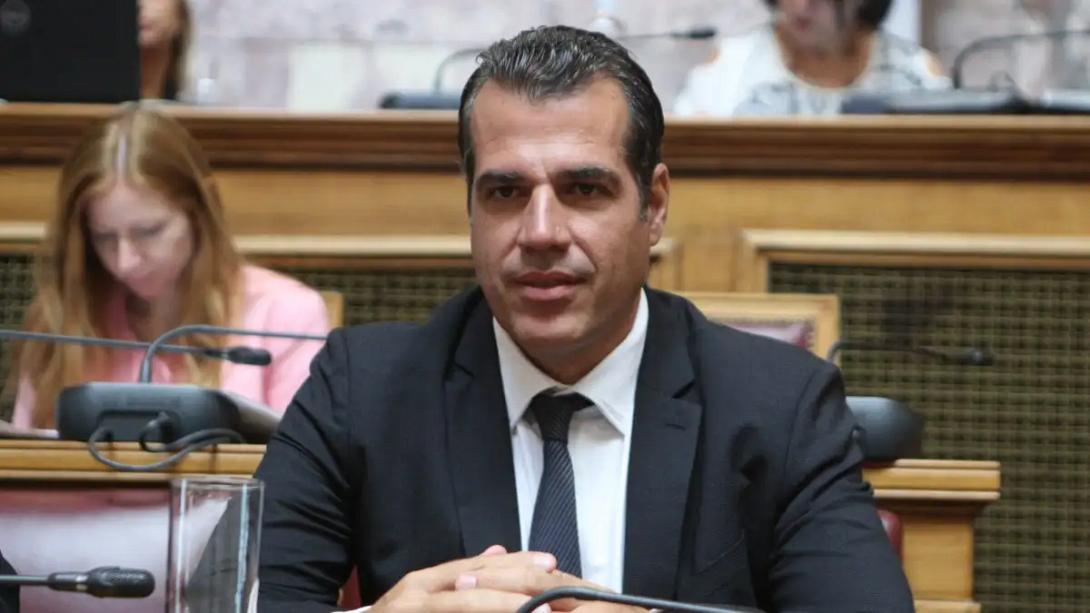 Θάνος Πλεύρης 