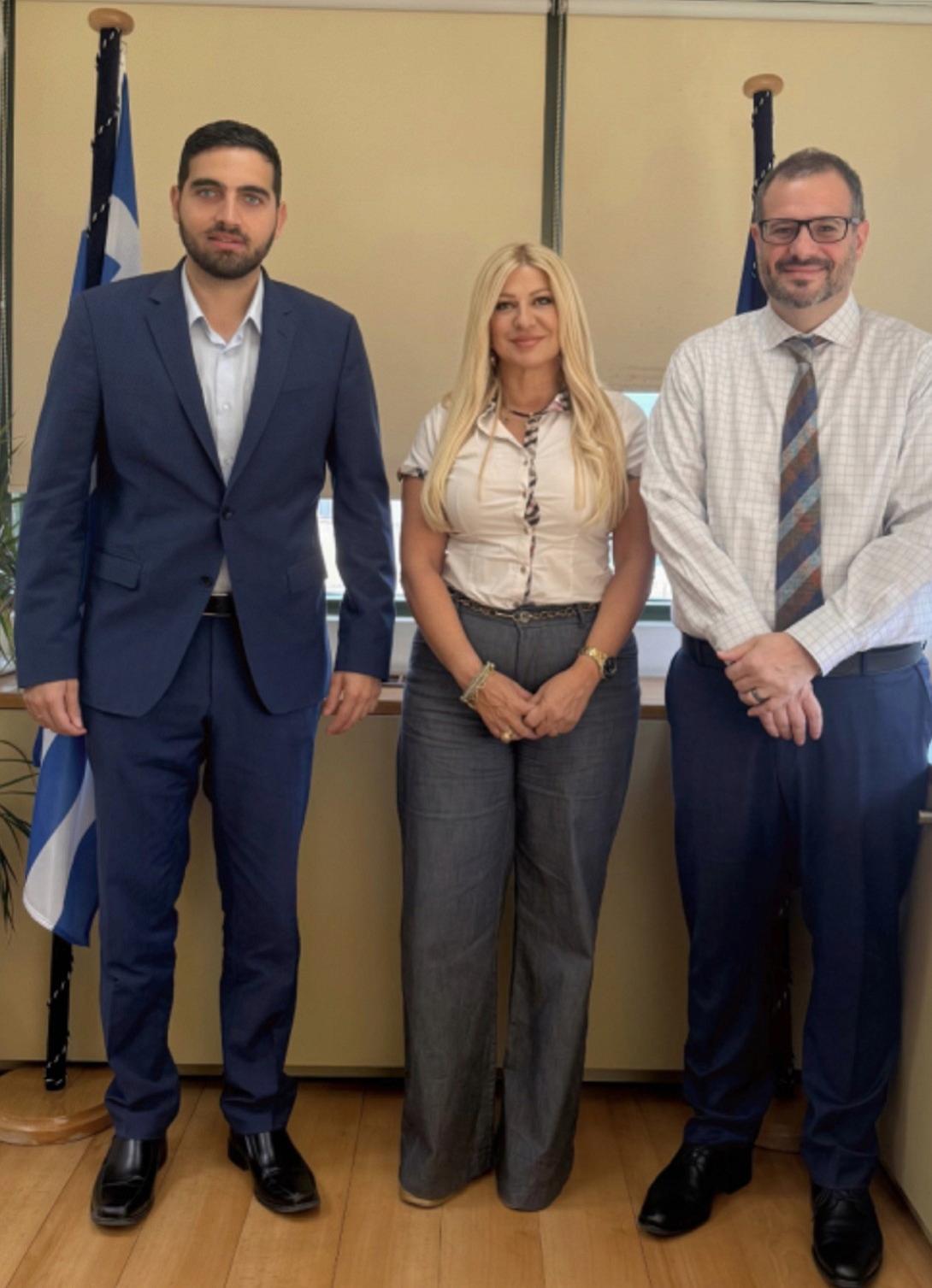 Ο Κωνσταντίνος Κεφαλογιάννης στον Υφυπουργό Περιβάλλοντος και  Ενέργειας, Νίκο Τσάφο