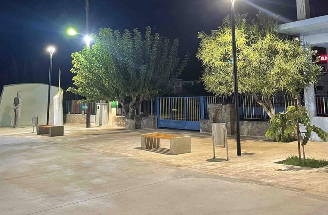 Πλατεία Εμπάρου