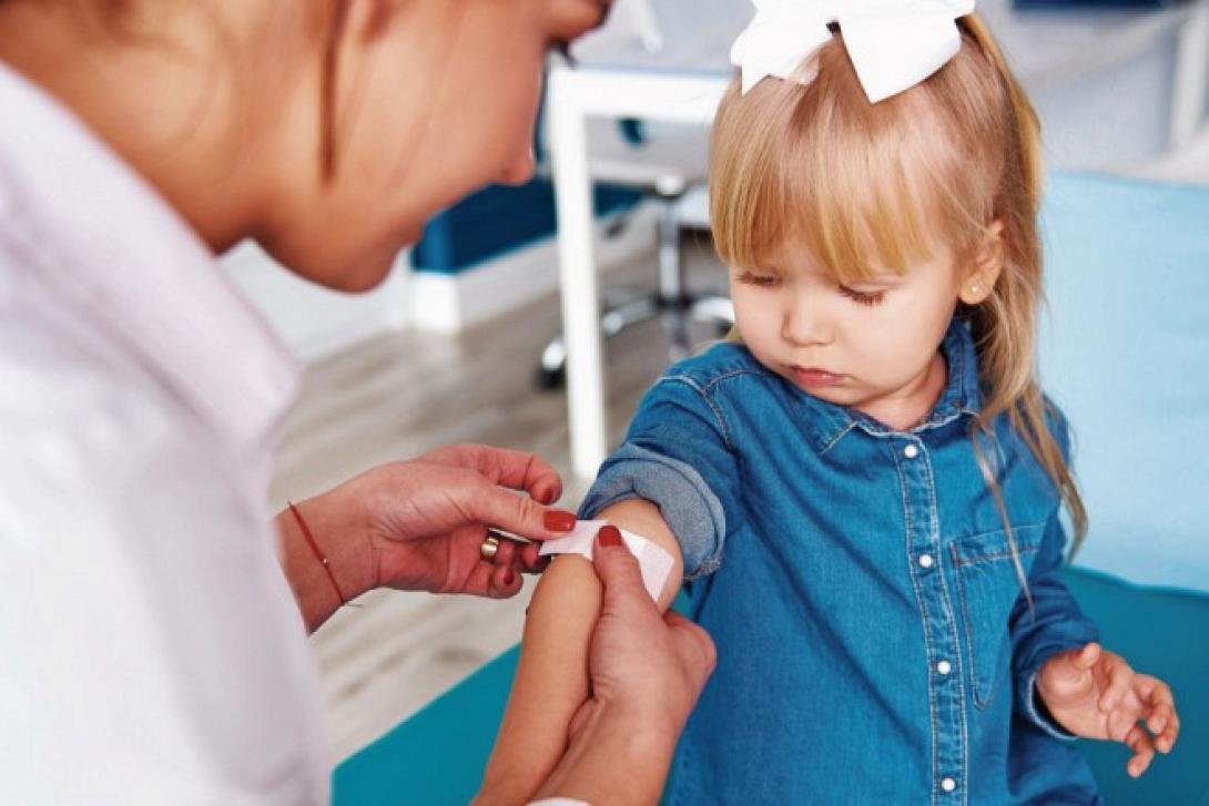 παιδί εμβόλιο