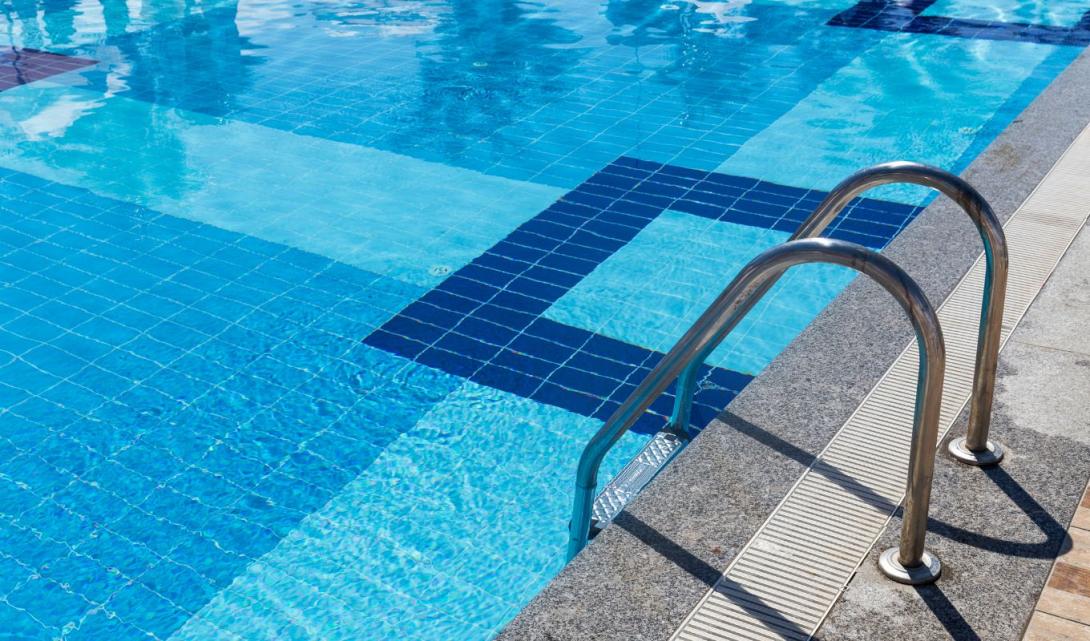 πισίνα - ξενοδοχείο 