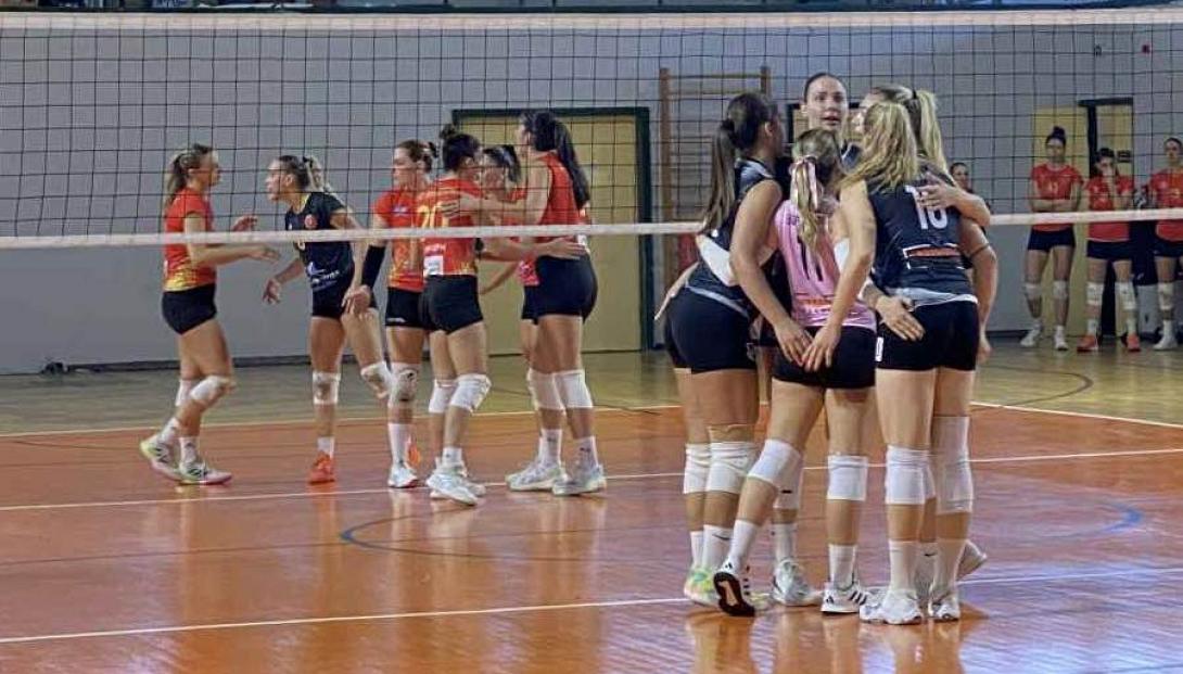 ΟΦΗ ΓΥΝΑΙΚΕΣ ΒΟΛΕΙ