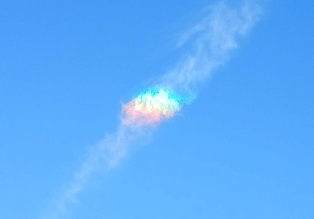 Ιριδίζοντα σύννεφα