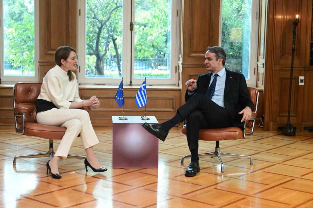 μητσοτάκης μέτσολα