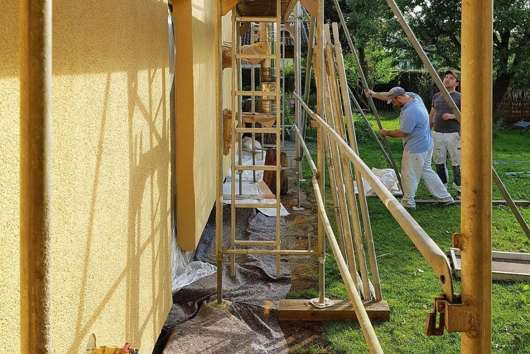 ΑΝΑΚΑΙΝΙΖΩ