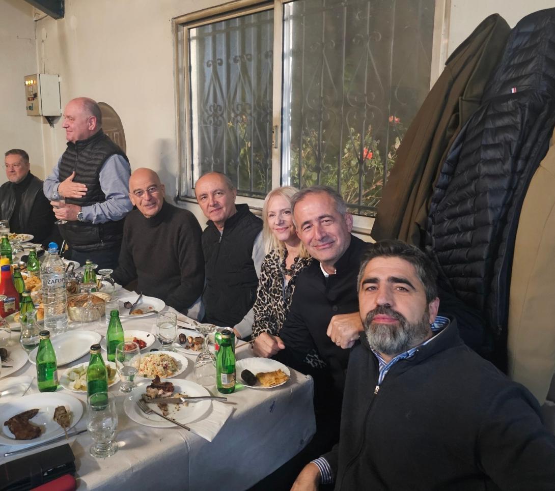 παραπολιτικό