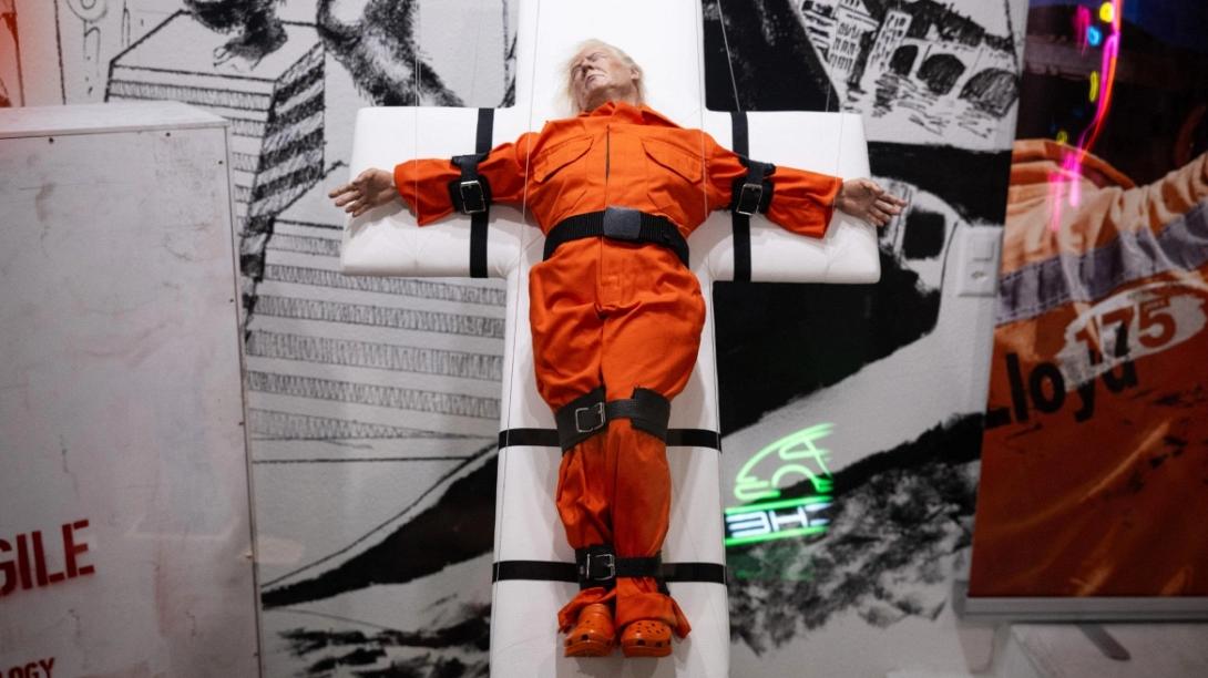 τραμπ, άγαλμα