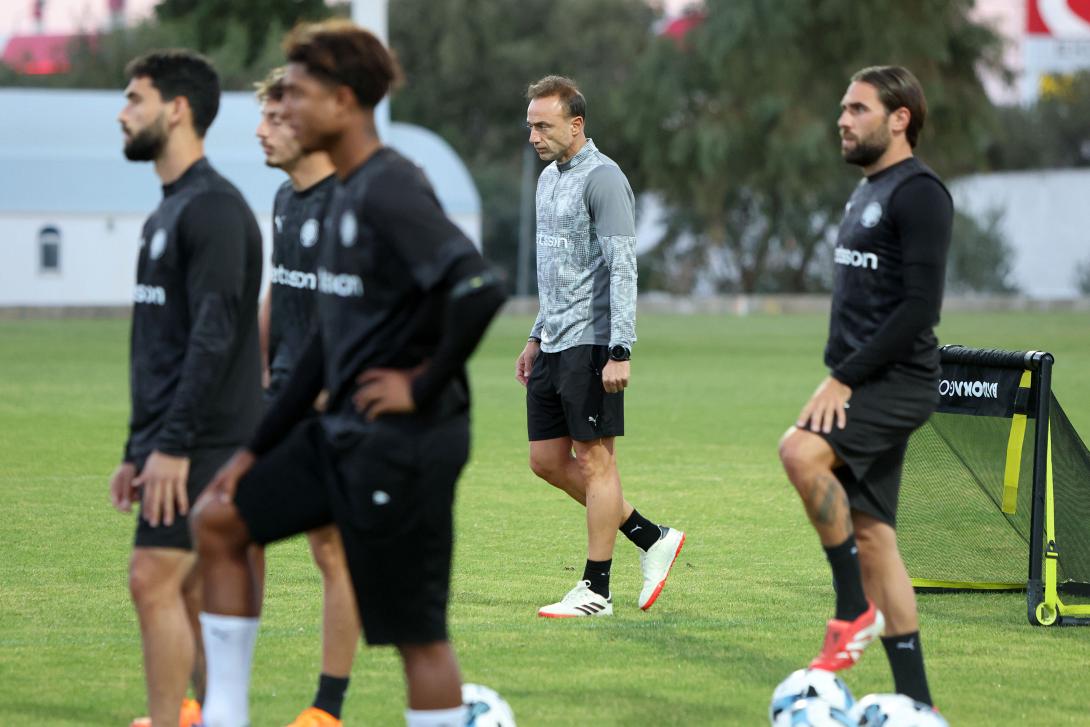 ΚΟΝΤΗΣ ΠΑΙΚΤΕΣ