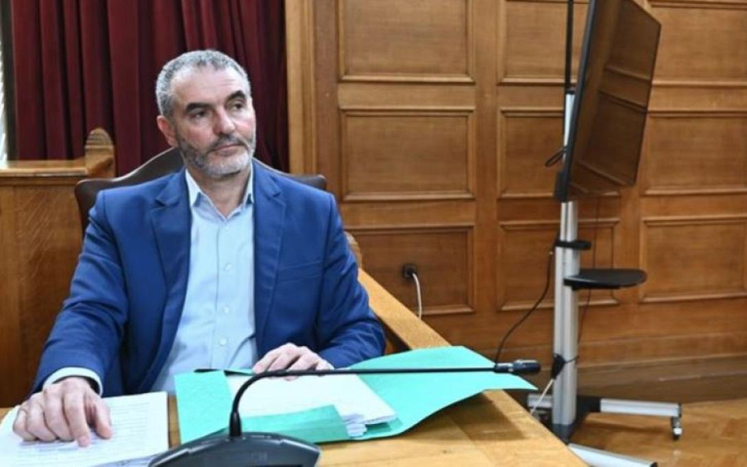 Μανώλης Χνάρης