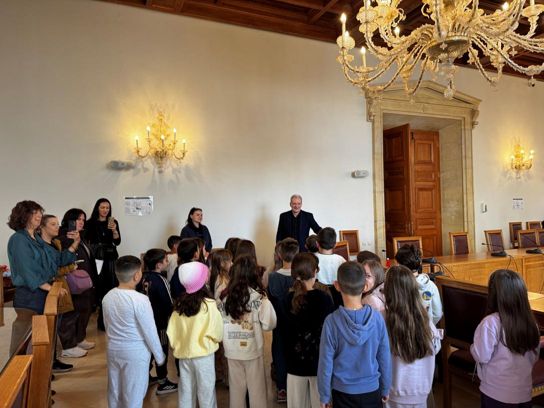 ΚΑΛΑΝΤΑ ΣΤΗ ΛΟΤΖΙΑ