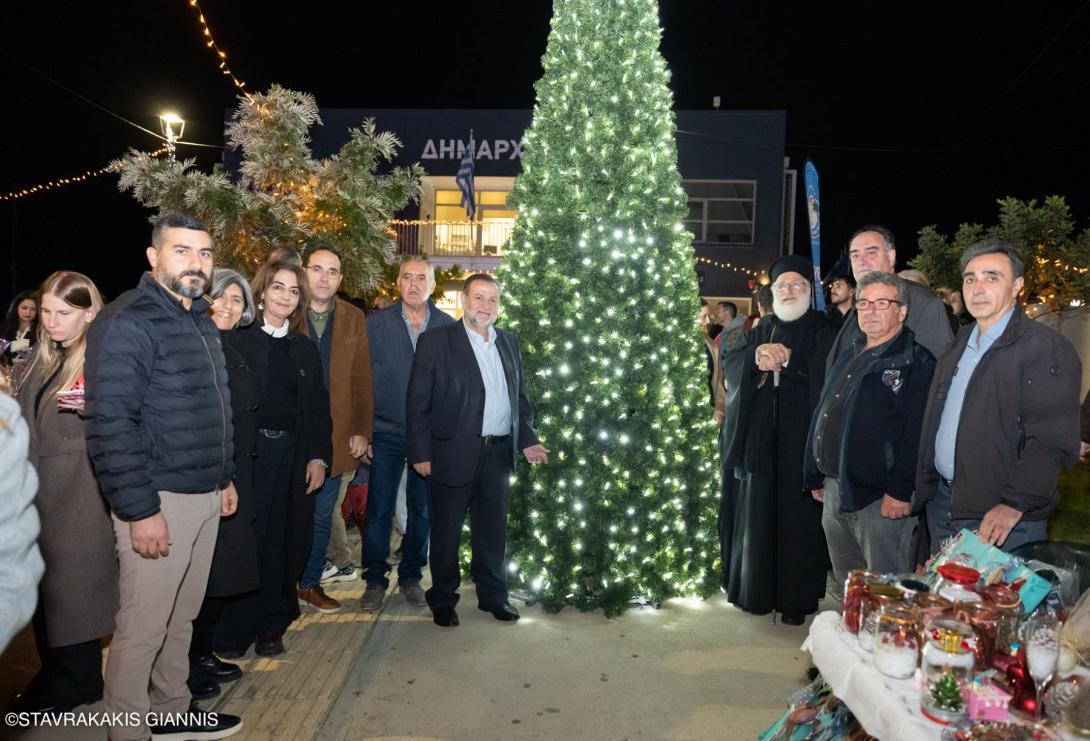 αρκαλοχωρι - φωταγωγηση δεντρου