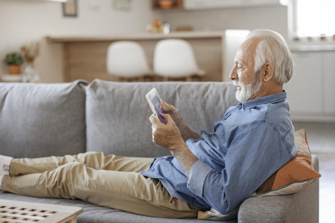 ηλικιωμενοι και κινητα