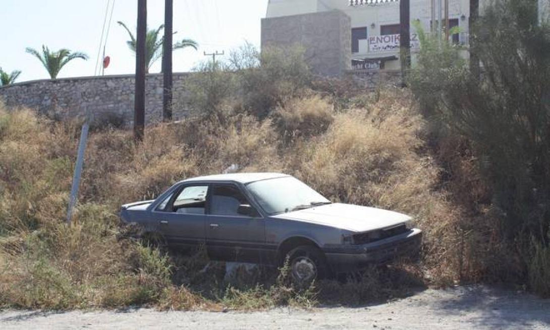 εγκαταλελειμμενο οχημα