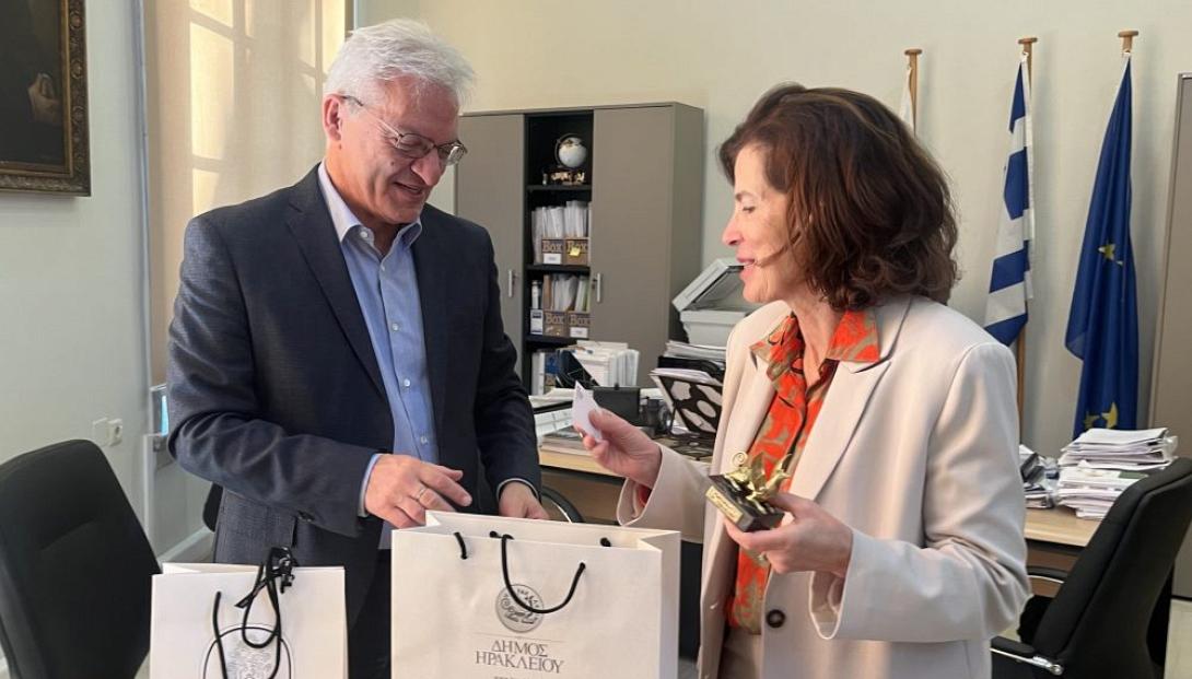 καλοκαιρινος - πρεσβειρα γαλλιας