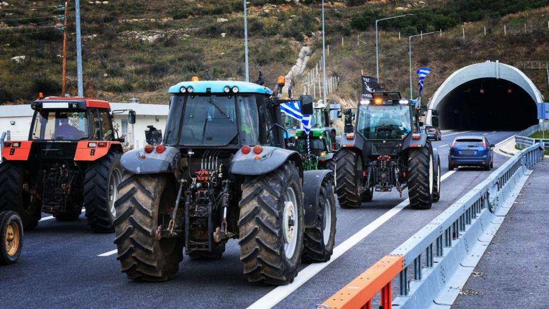 αγροτες τεμπη