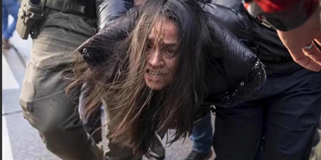 βία, στυνομία