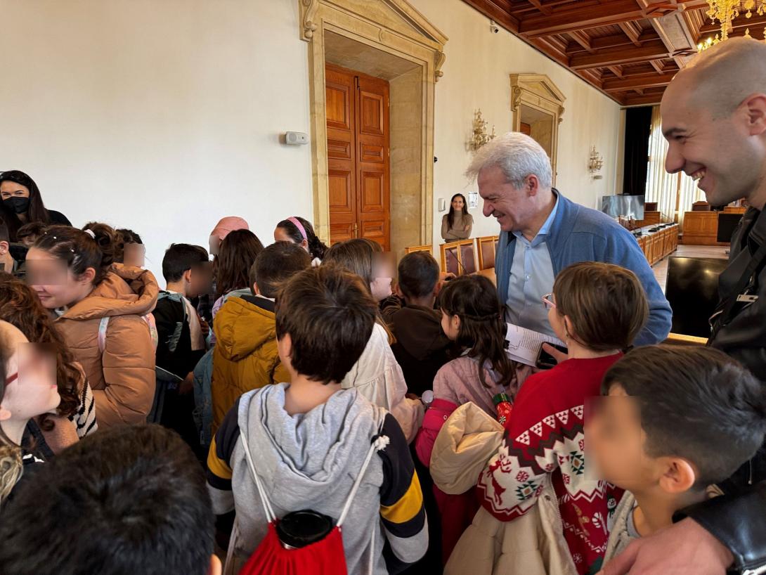 Λοτζια - μαθητές 