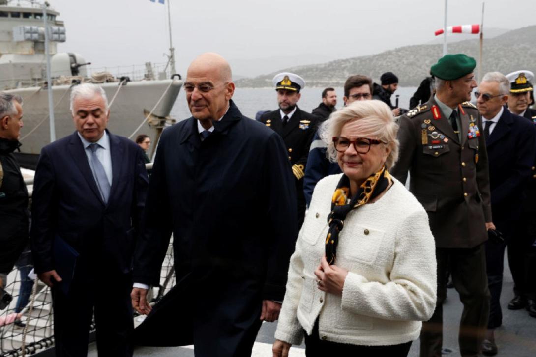 φρεγάτα δένδιας