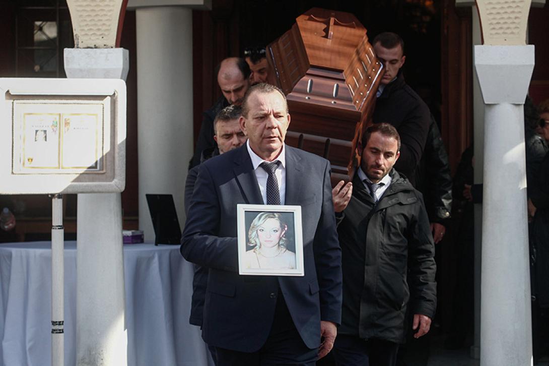 ελενη κατσαρου βιολαντα κηδεια