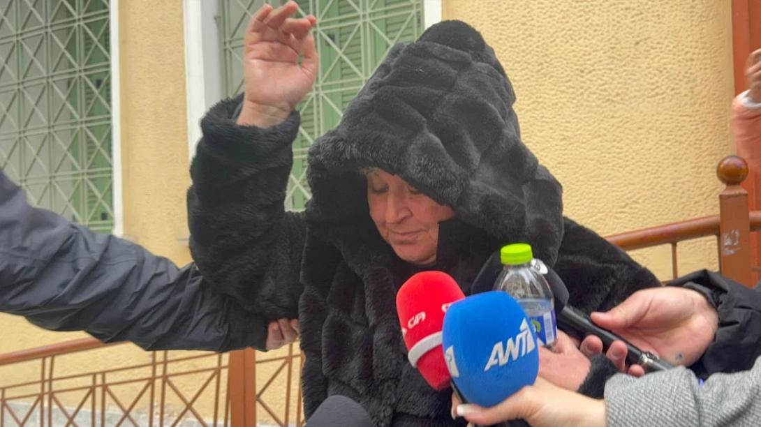 διευθυντρια σχολειου