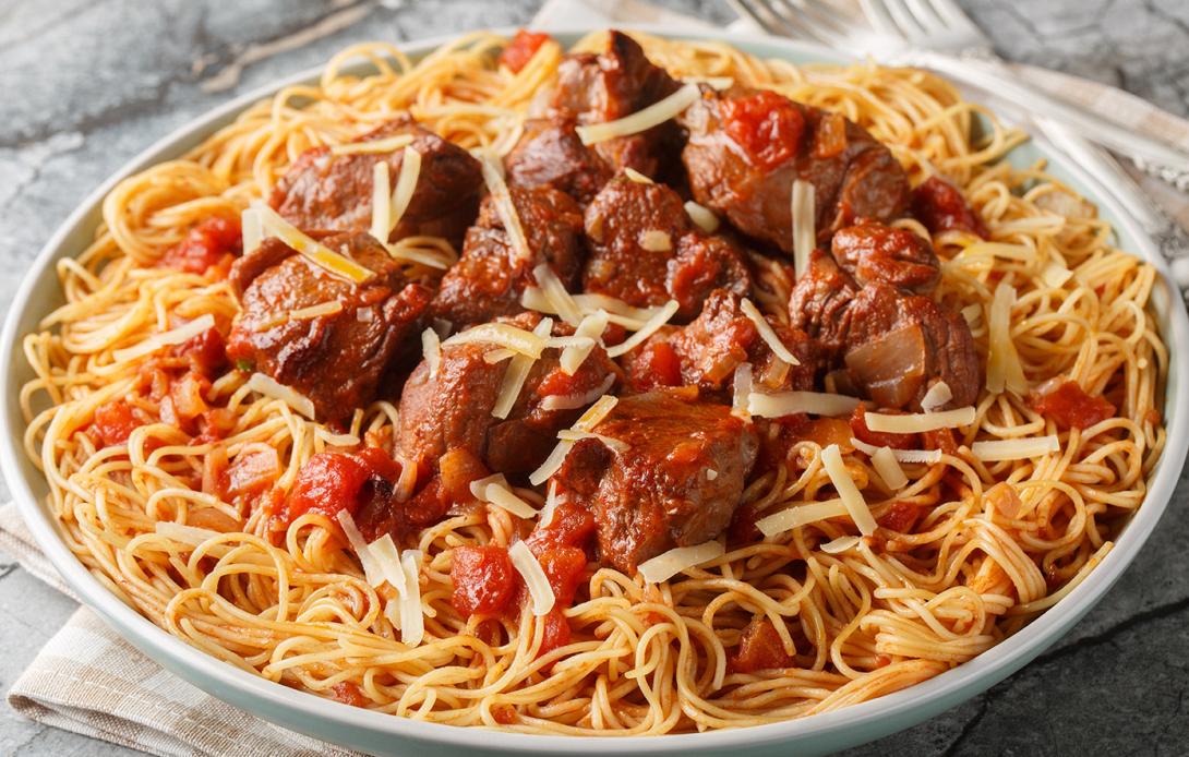 μοσχαράκι με μακαρόνια