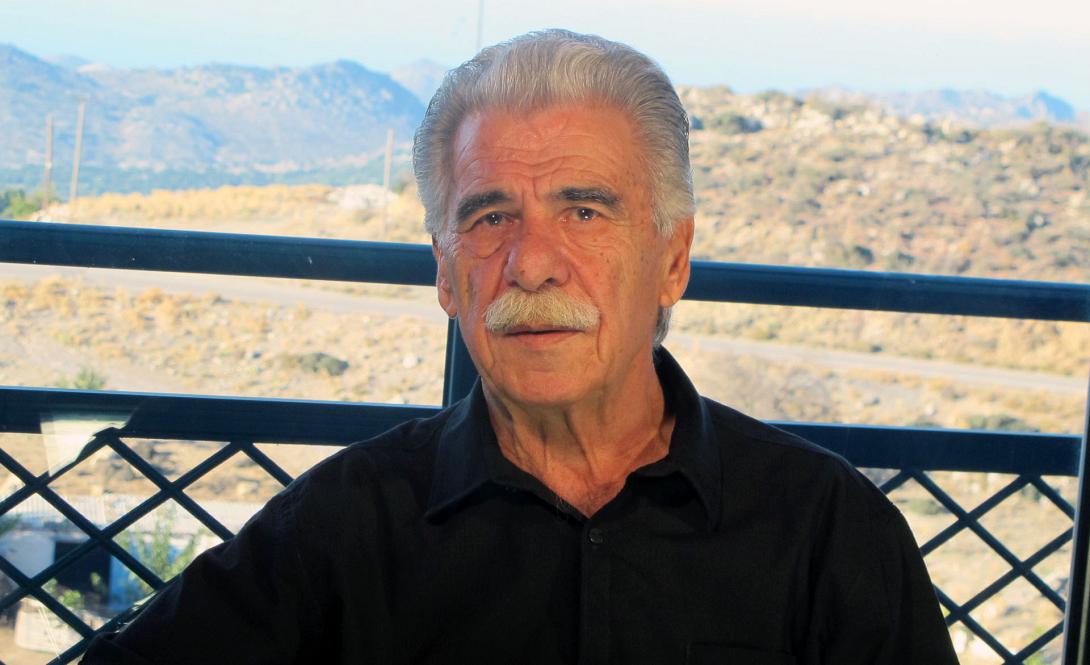 Βασίλης Σκουλάς