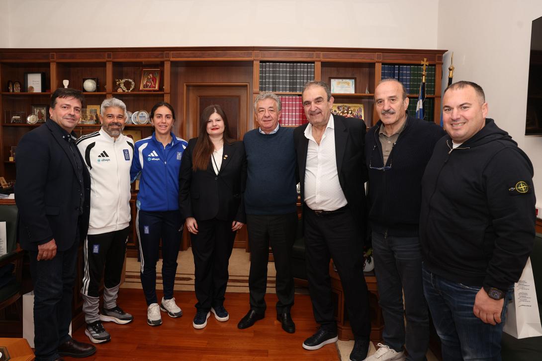 Συνάντηση Σταύρου Αρναουτάκη με την Εθνική Ομάδα Ποδοσφαίρου Γυναικών
