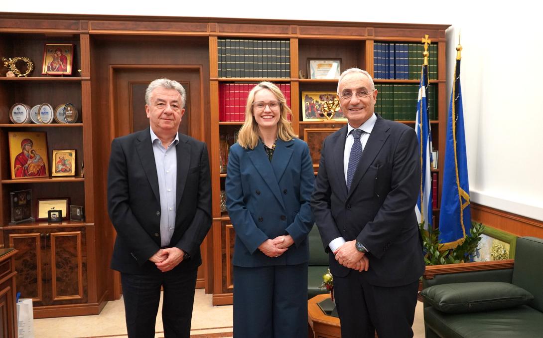 Η Πρέσβης της Ιρλανδίας στον Περιφερειάρχη Κρήτης