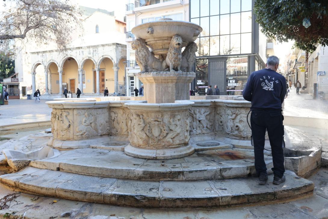 Λιοντάρια καθαρισμός