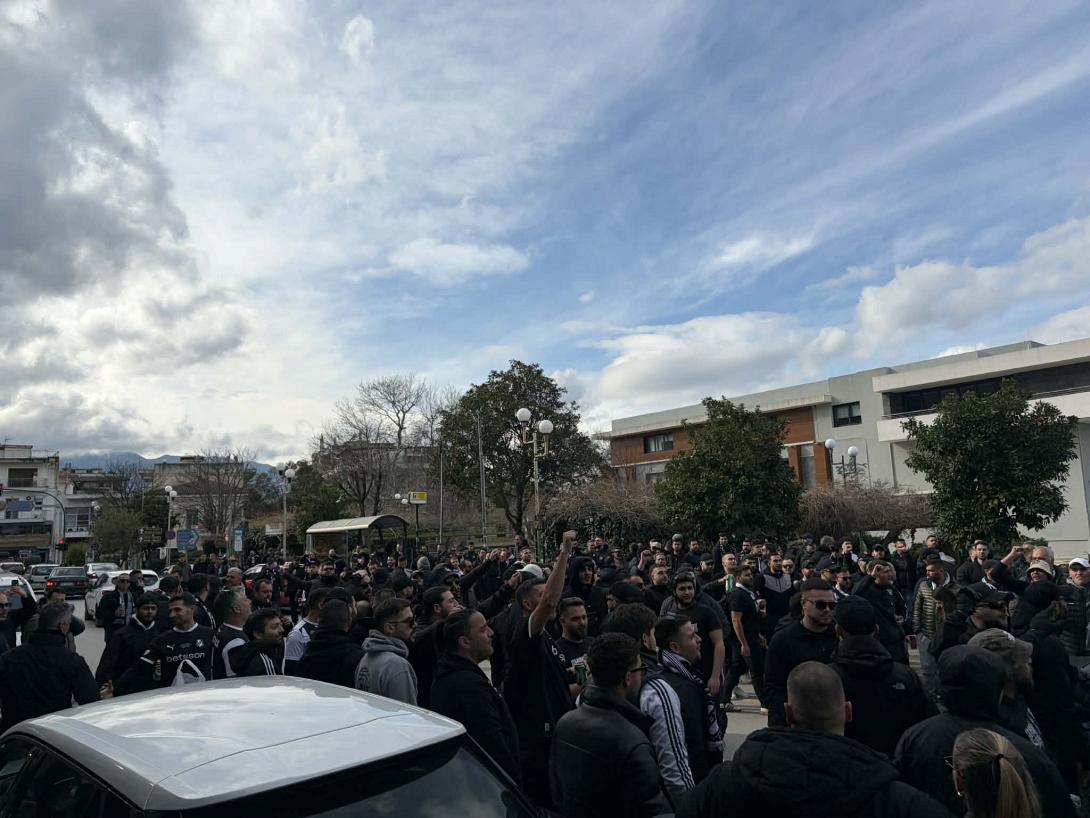 ΦΙΛΑΘΛΟΙ ΛΙΒΑΔΕΙΑ