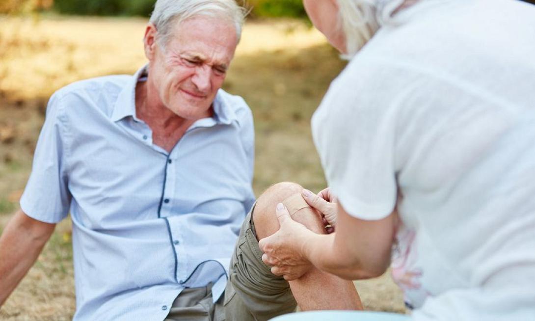 ηλικιωμένος πτώση