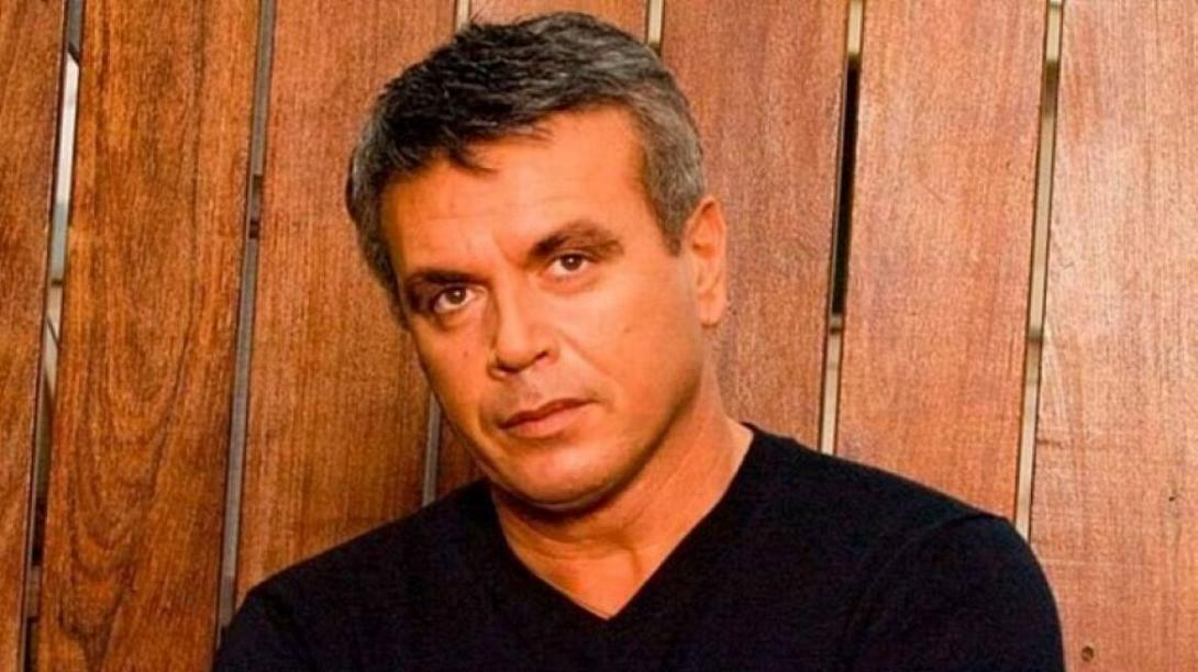 μανολης λυδακης